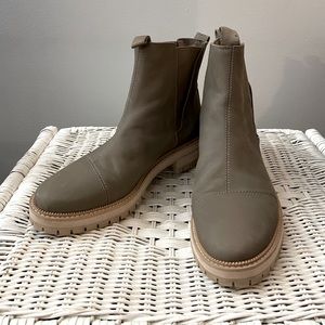 TOMS spring/fall boots